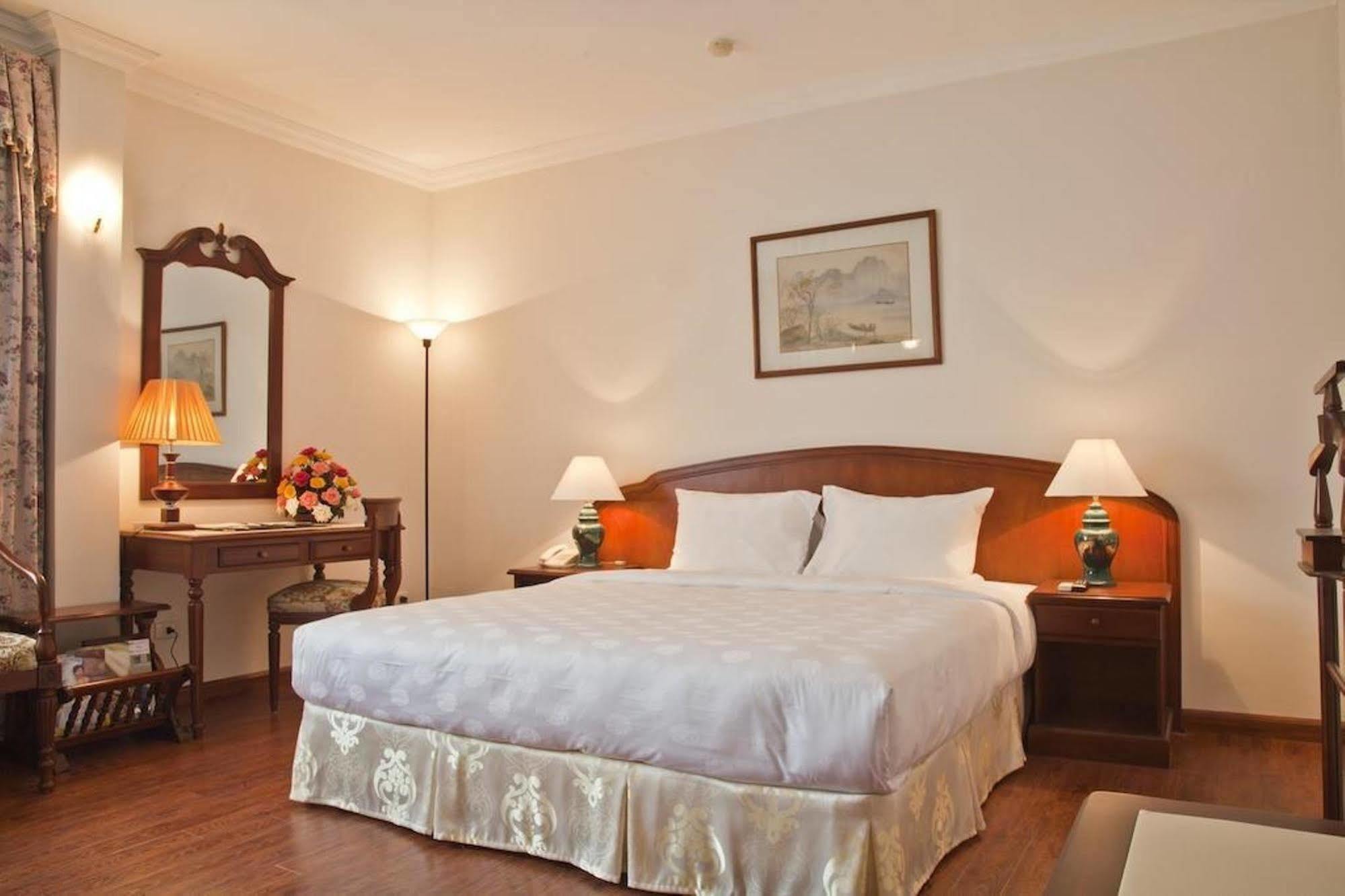 Green Park Hotel Hanoï Extérieur photo