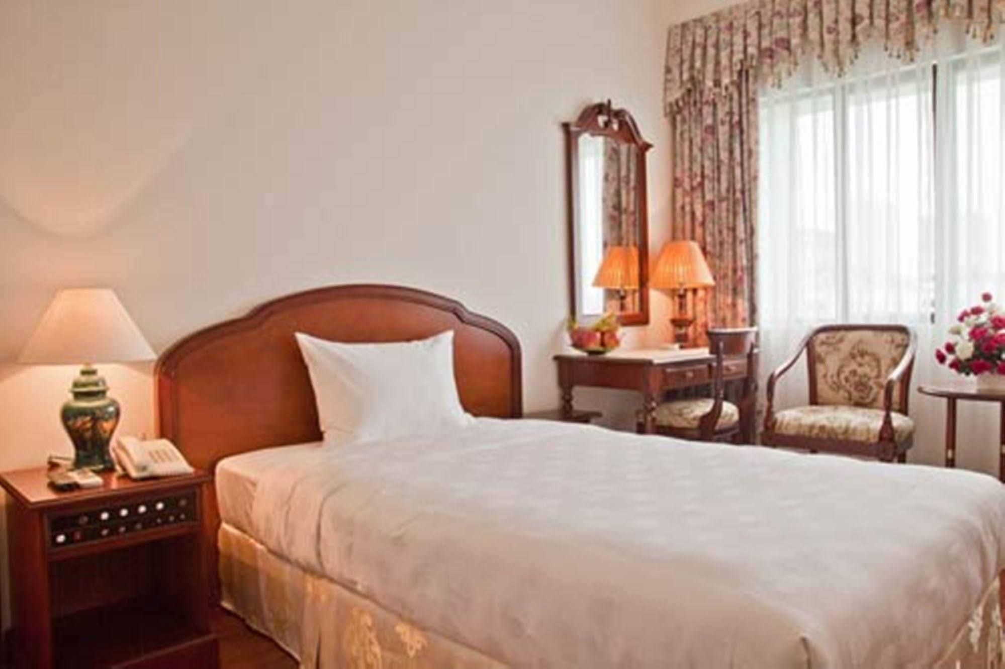 Green Park Hotel Hanoï Extérieur photo
