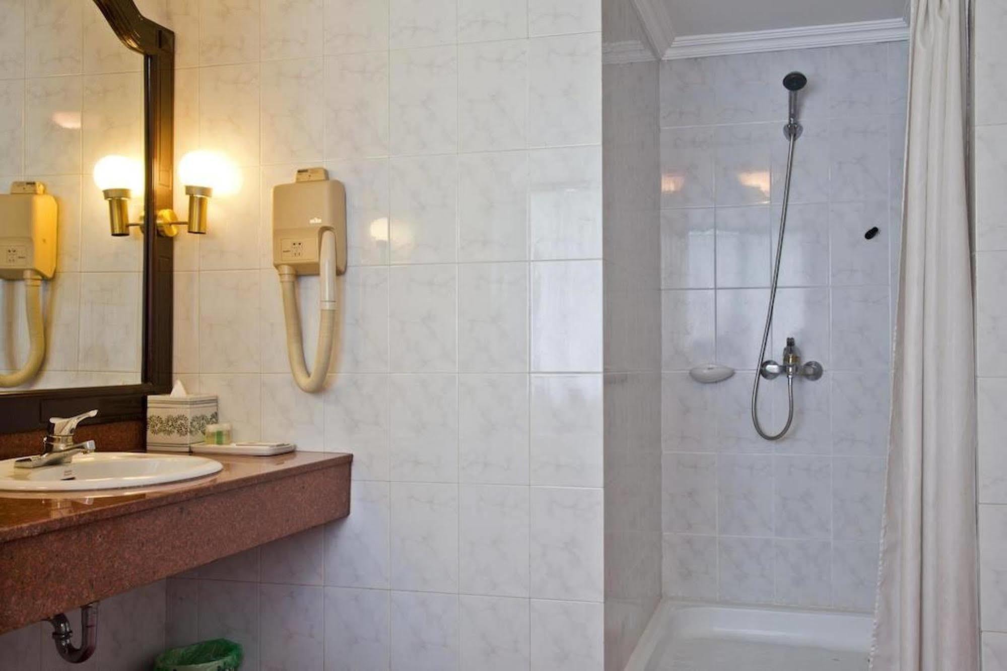 Green Park Hotel Hanoï Extérieur photo