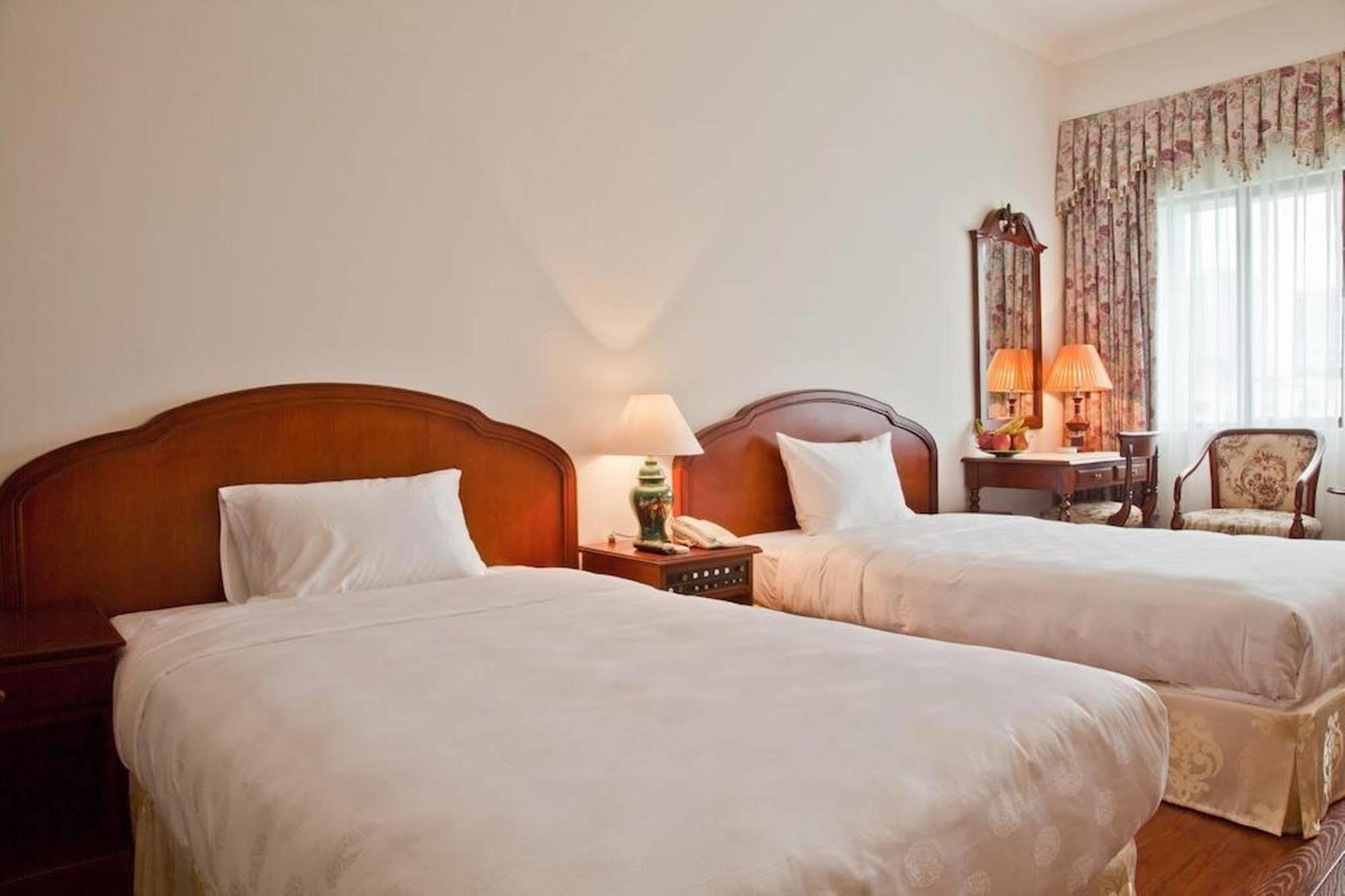 Green Park Hotel Hanoï Extérieur photo
